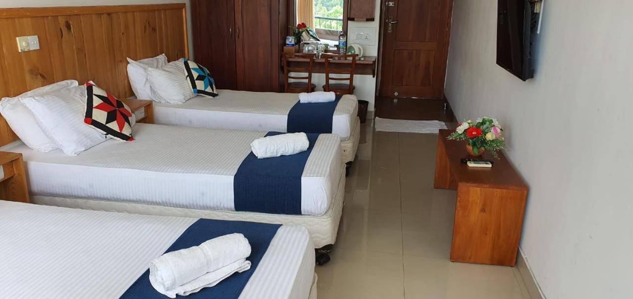 Sky View Grand Hotel Kandy Exterior photo
