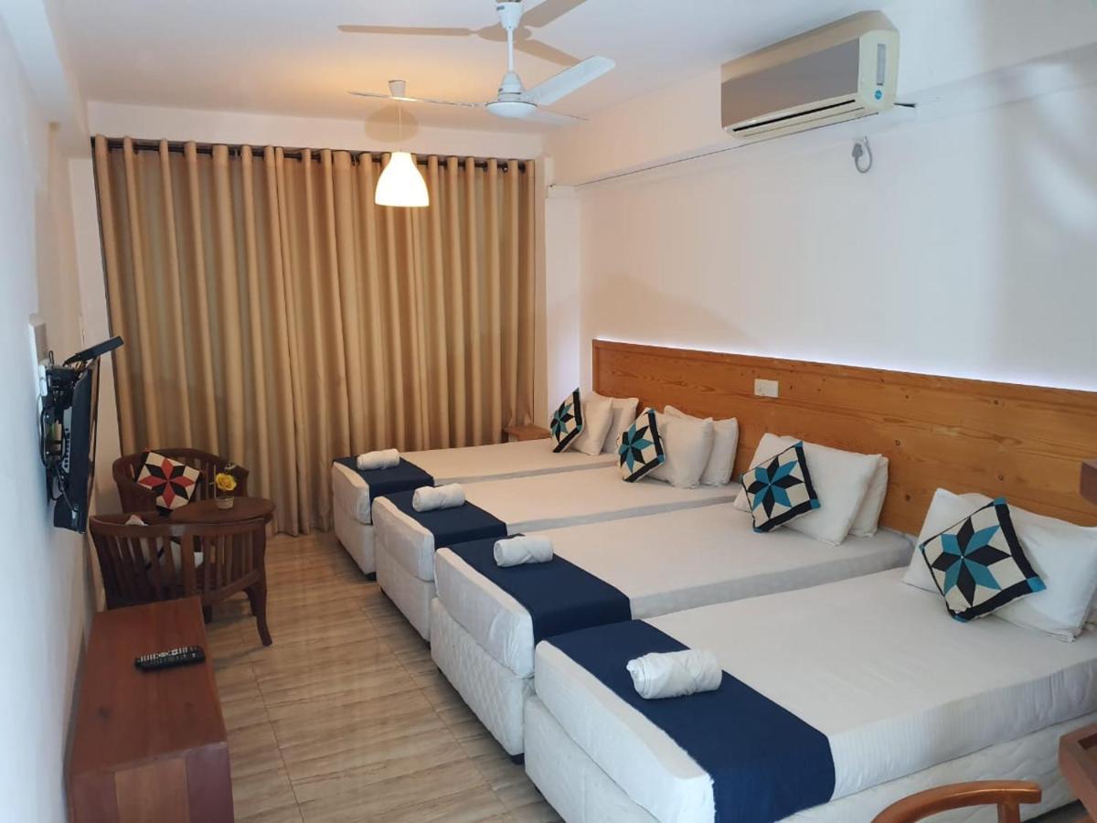 Sky View Grand Hotel Kandy Exterior photo