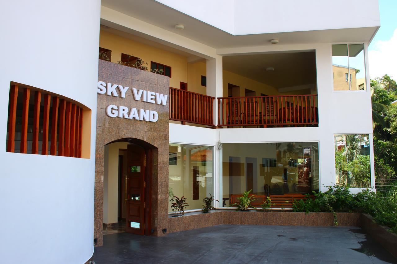 Sky View Grand Hotel Kandy Exterior photo